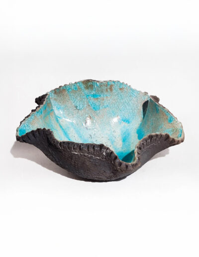 Plat creux émail bleu Raku